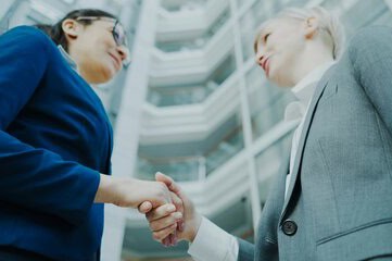 real estate closing handshake check